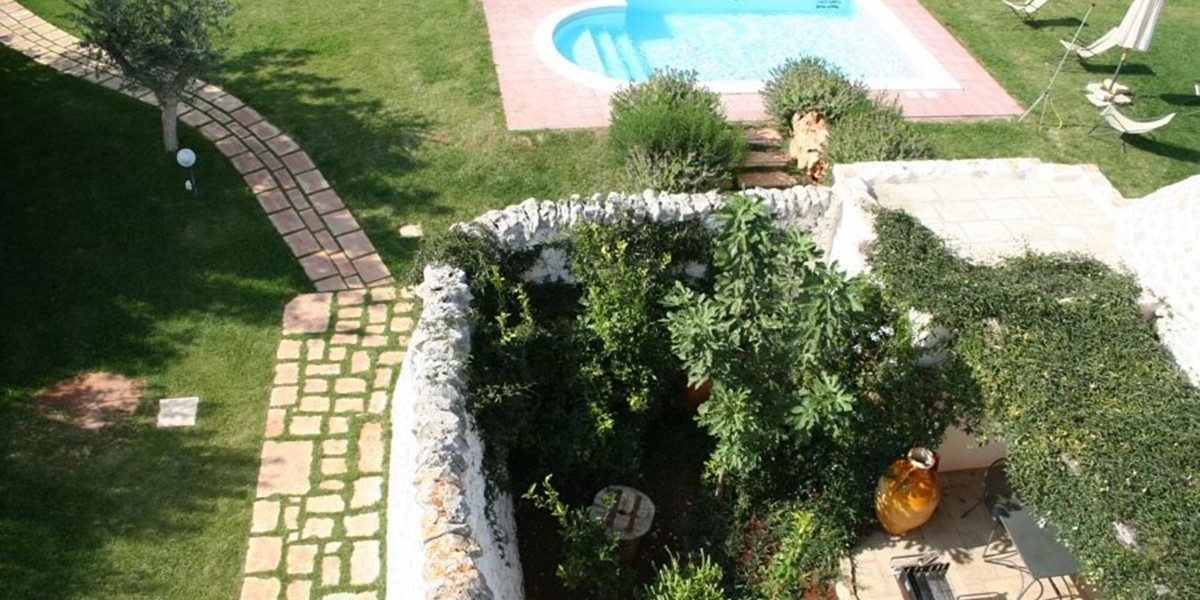 Pool and gardens.jpg